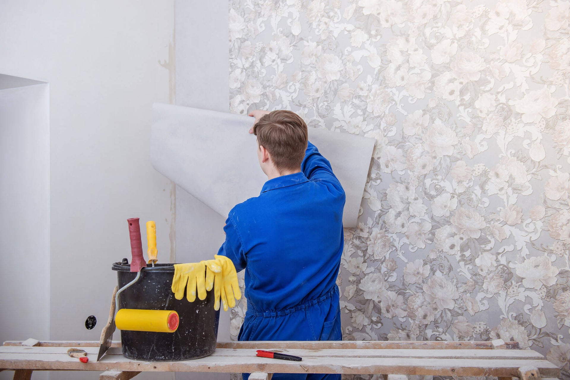 Residential wallpaper installation by Zorin Corp